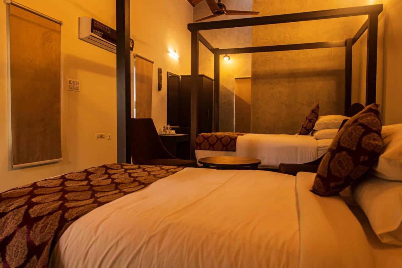 Brown Town Resort & Spa 하이데라바드 외부 사진