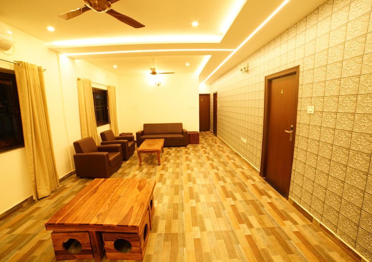 Brown Town Resort & Spa 하이데라바드 외부 사진