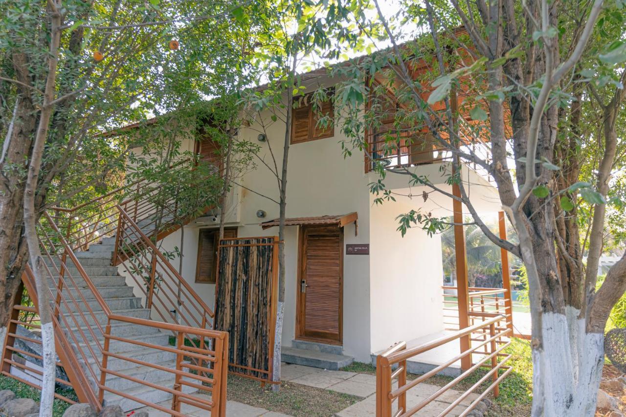 Brown Town Resort & Spa 하이데라바드 외부 사진