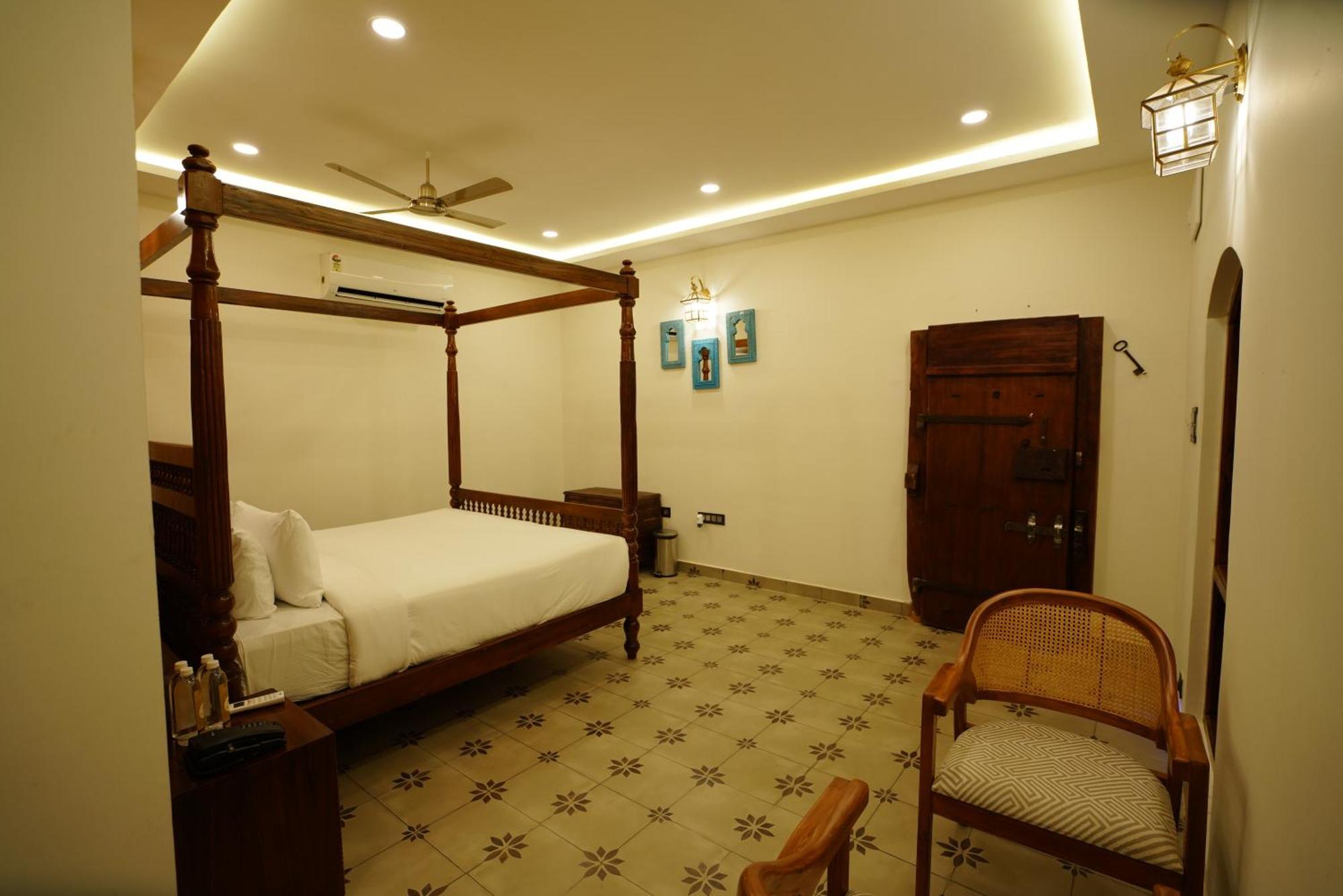 Brown Town Resort & Spa 하이데라바드 외부 사진